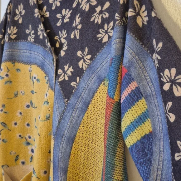 YESNO Women's V-neck Cardigan Sweater, Oversized, Floral 110 - Picture 4 of 9